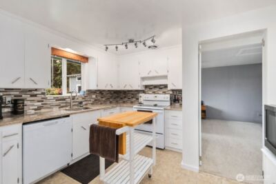 8014 NE 141st Street , Kirkland, WA 98034 - Photo 15