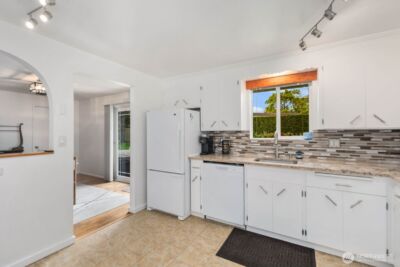 8014 NE 141st Street , Kirkland, WA 98034 - Photo 16