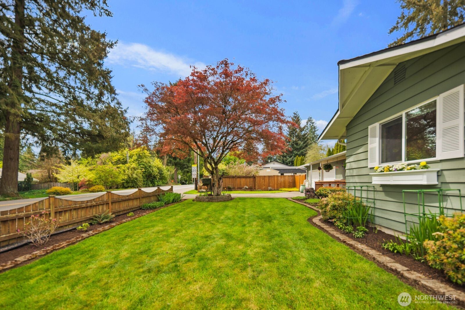 8014 NE 141st Street , Kirkland, WA 98034