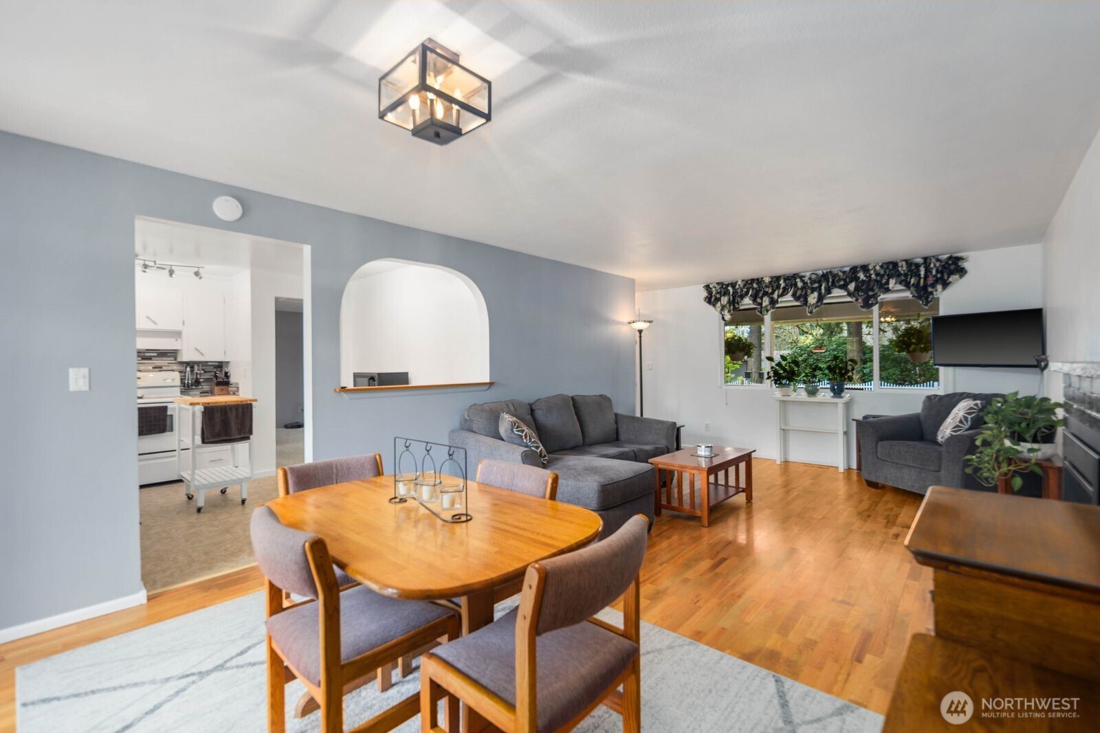 8014 NE 141st Street , Kirkland, WA 98034