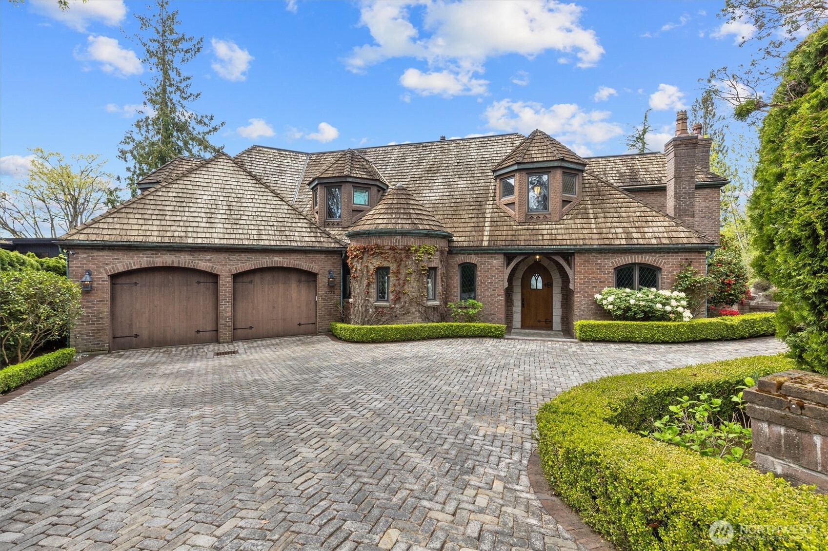 4725 W Mercer Way , Mercer Island, WA 98040-4332