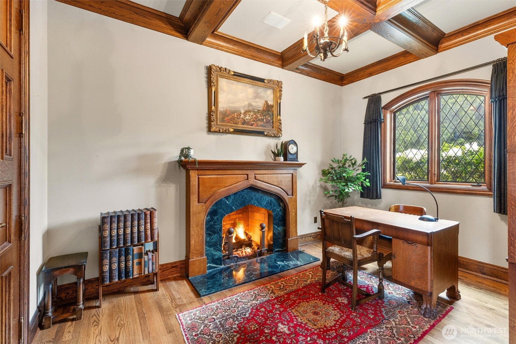 4725 W Mercer Way , Mercer Island, WA 98040-4332