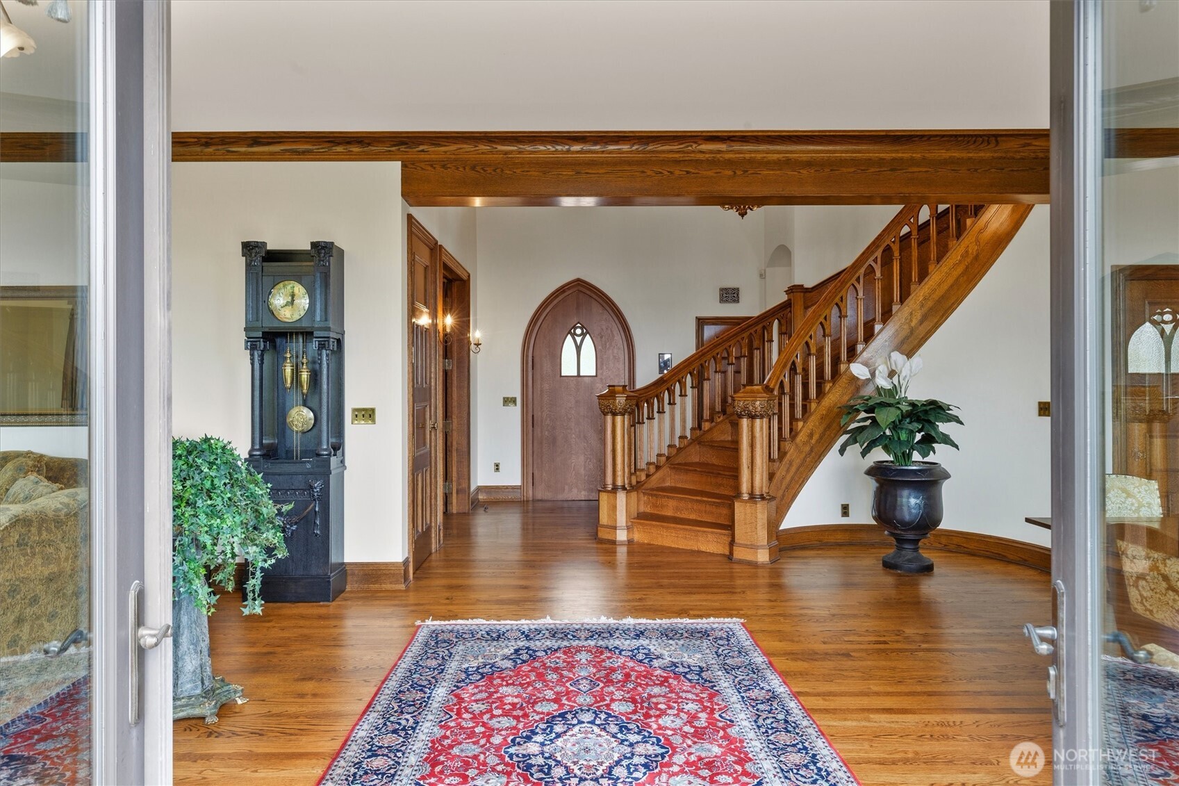 4725 W Mercer Way , Mercer Island, WA 98040-4332