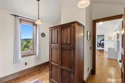 4725 W Mercer Way , Mercer Island, WA 98040-4332 - Photo 28