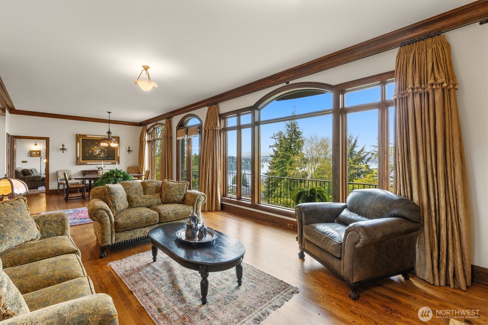 4725 W Mercer Way , Mercer Island, WA 98040-4332