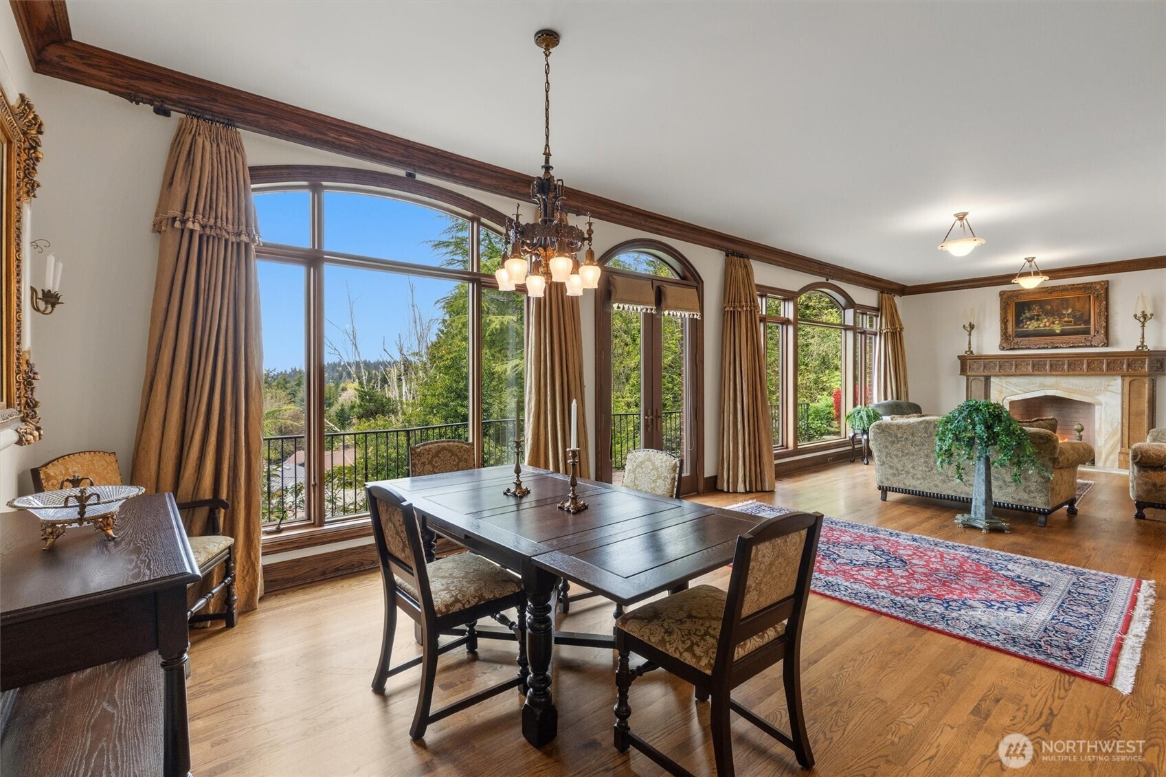 4725 W Mercer Way , Mercer Island, WA 98040-4332