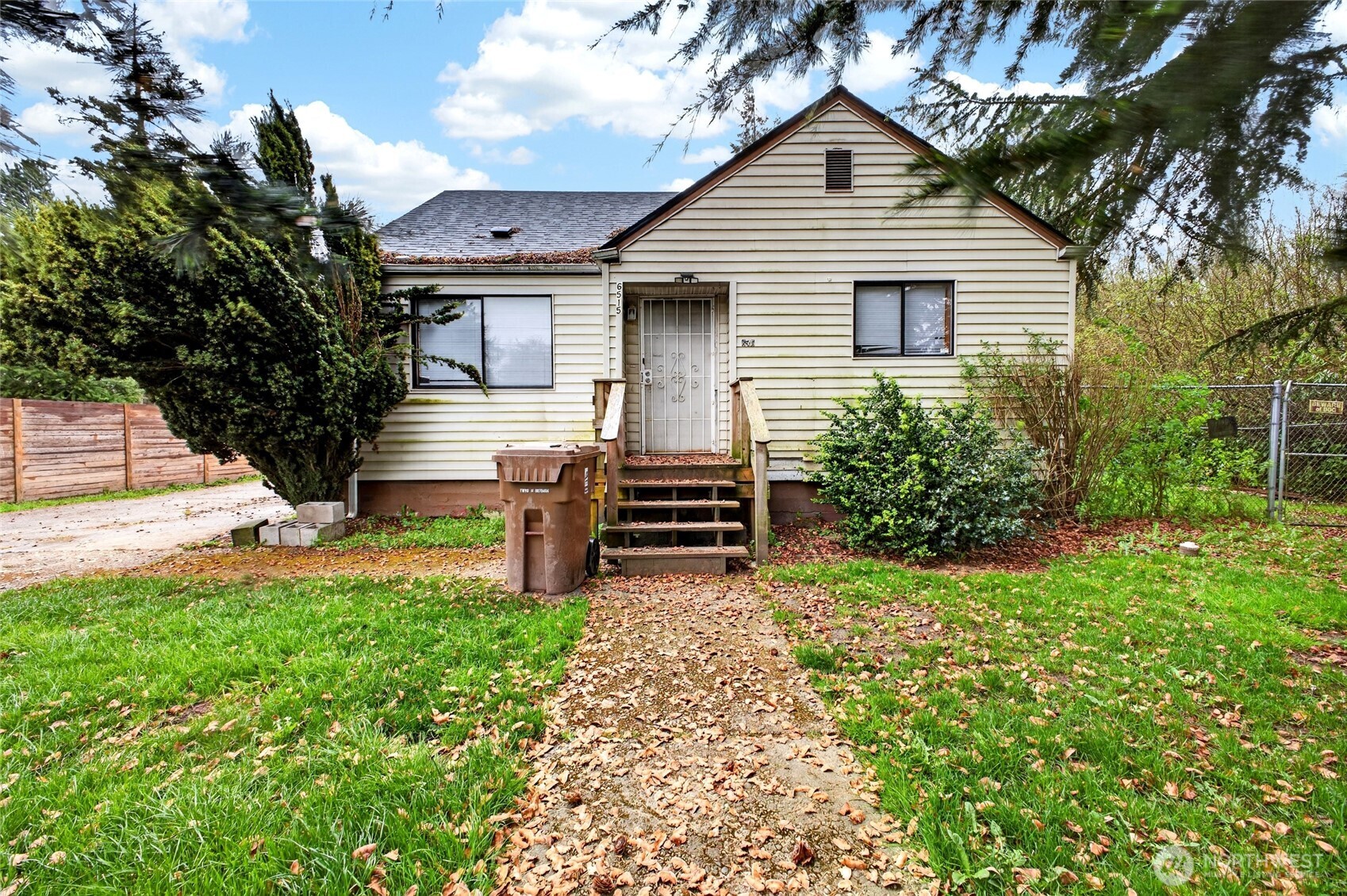6515 E E Street , Tacoma, WA 98404