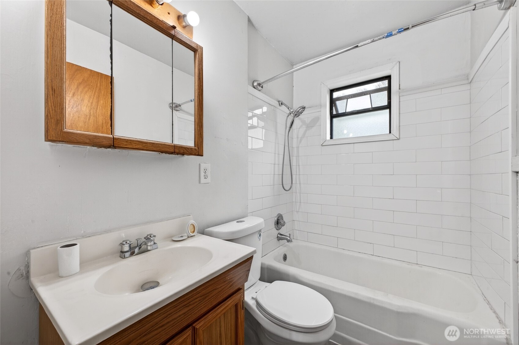 6515 E E Street , Tacoma, WA 98404