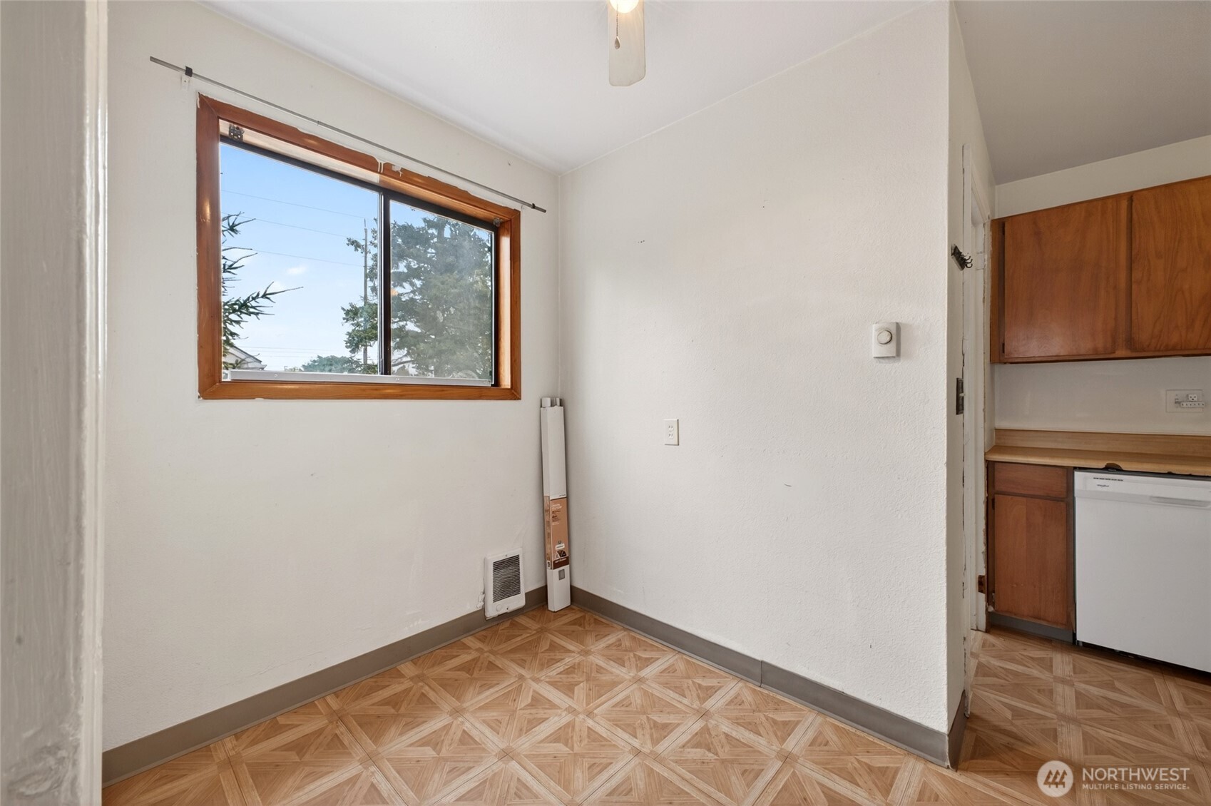6515 E E Street , Tacoma, WA 98404