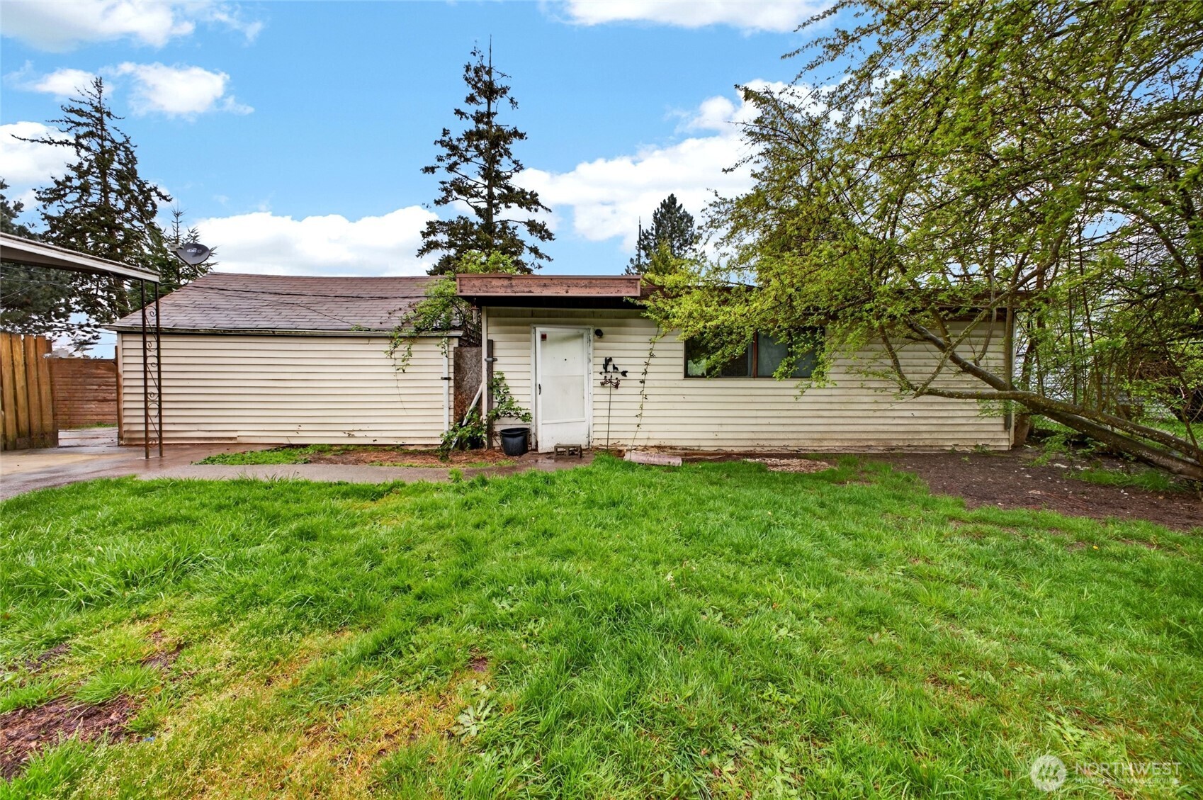 6515 E E Street , Tacoma, WA 98404