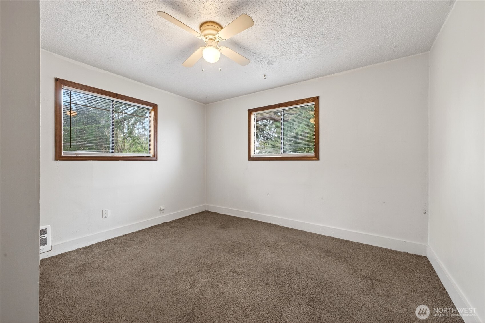 6515 E E Street , Tacoma, WA 98404