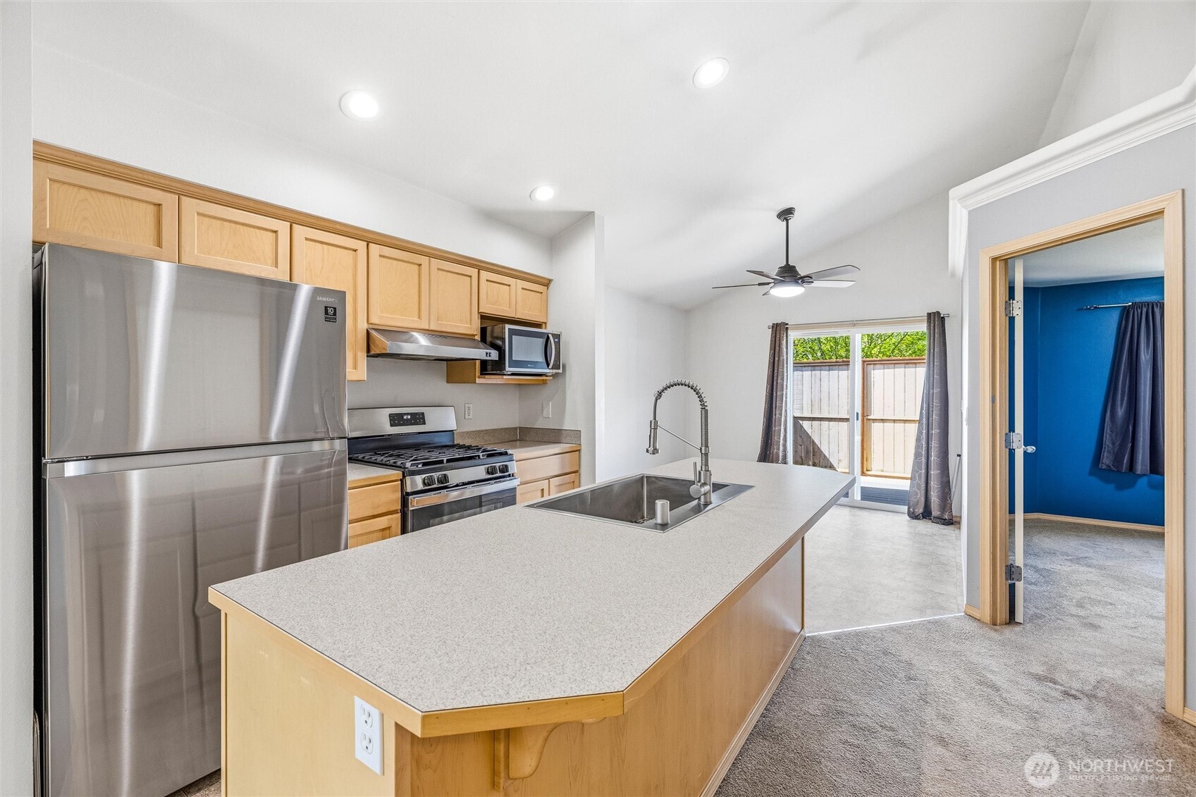 1304 Wildflower Way , Sedro Woolley, WA 98284