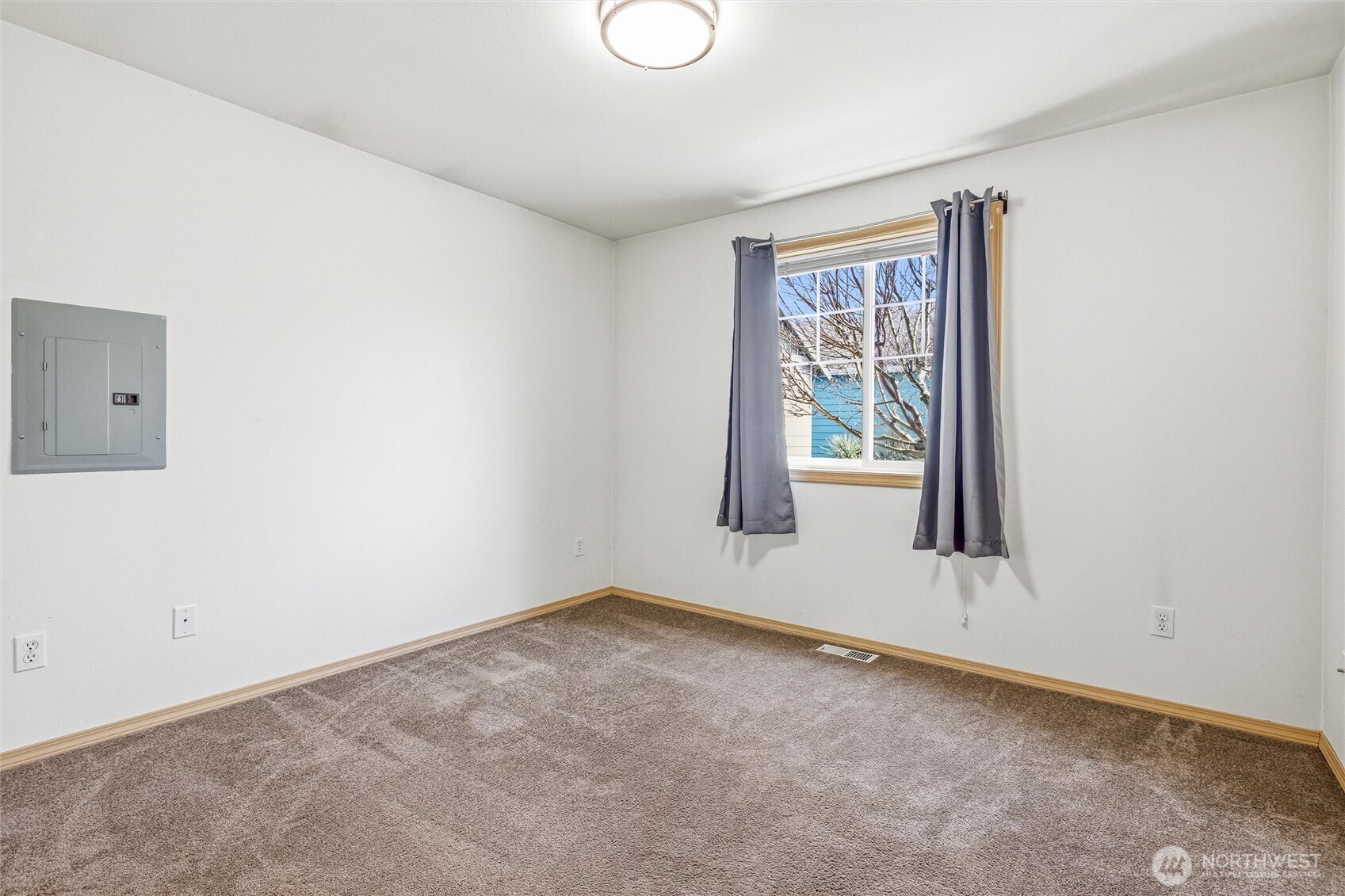 1304 Wildflower Way , Sedro Woolley, WA 98284