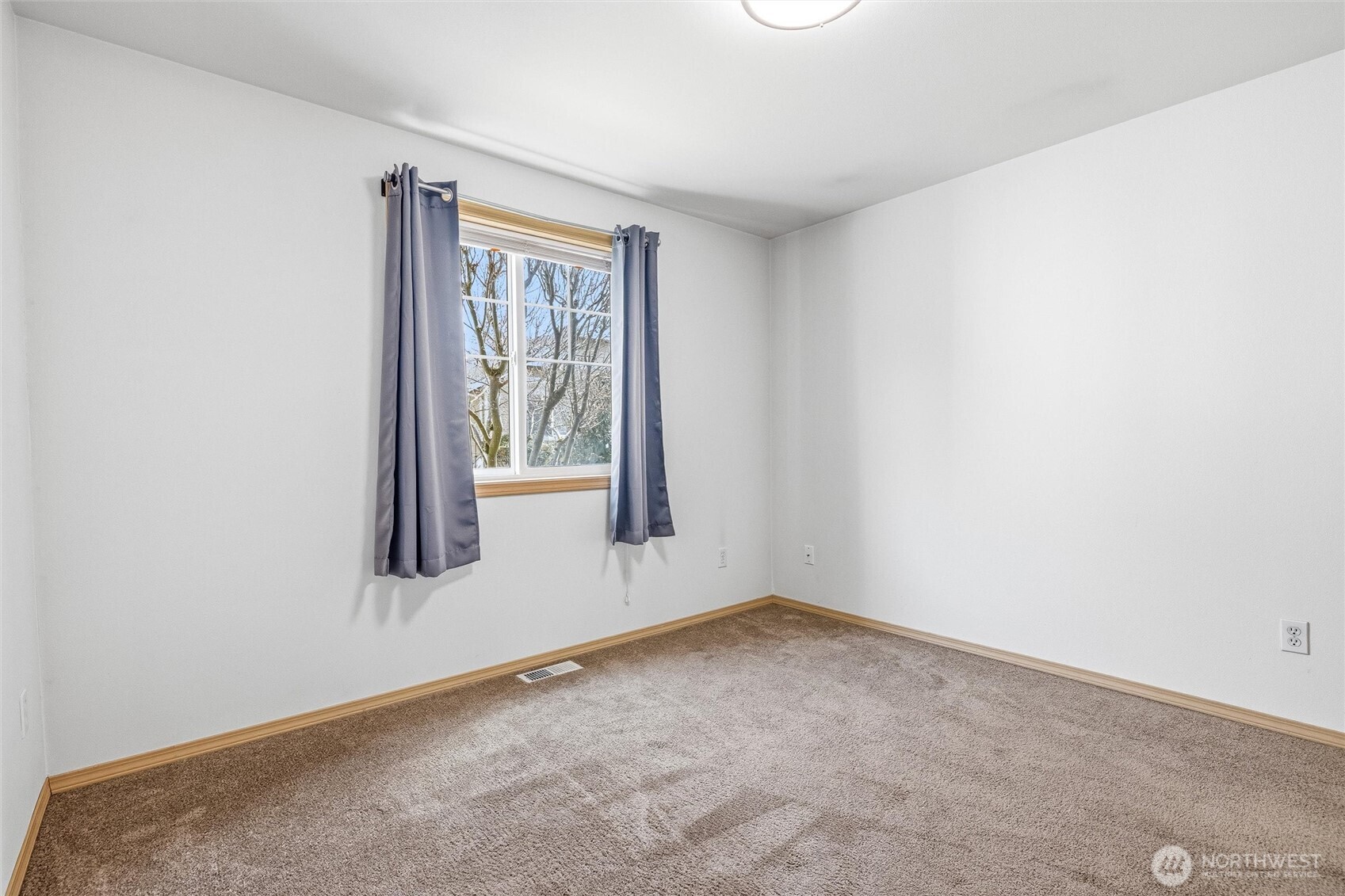 1304 Wildflower Way , Sedro Woolley, WA 98284