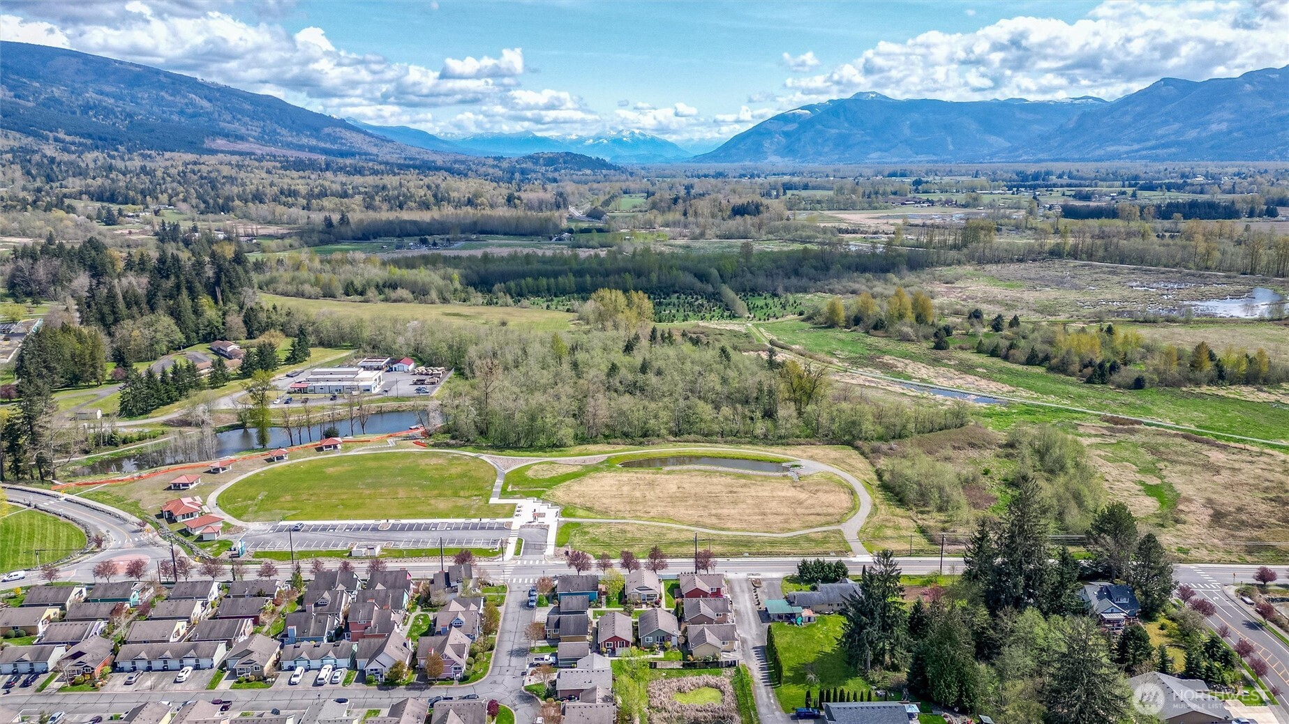 1304 Wildflower Way , Sedro Woolley, WA 98284