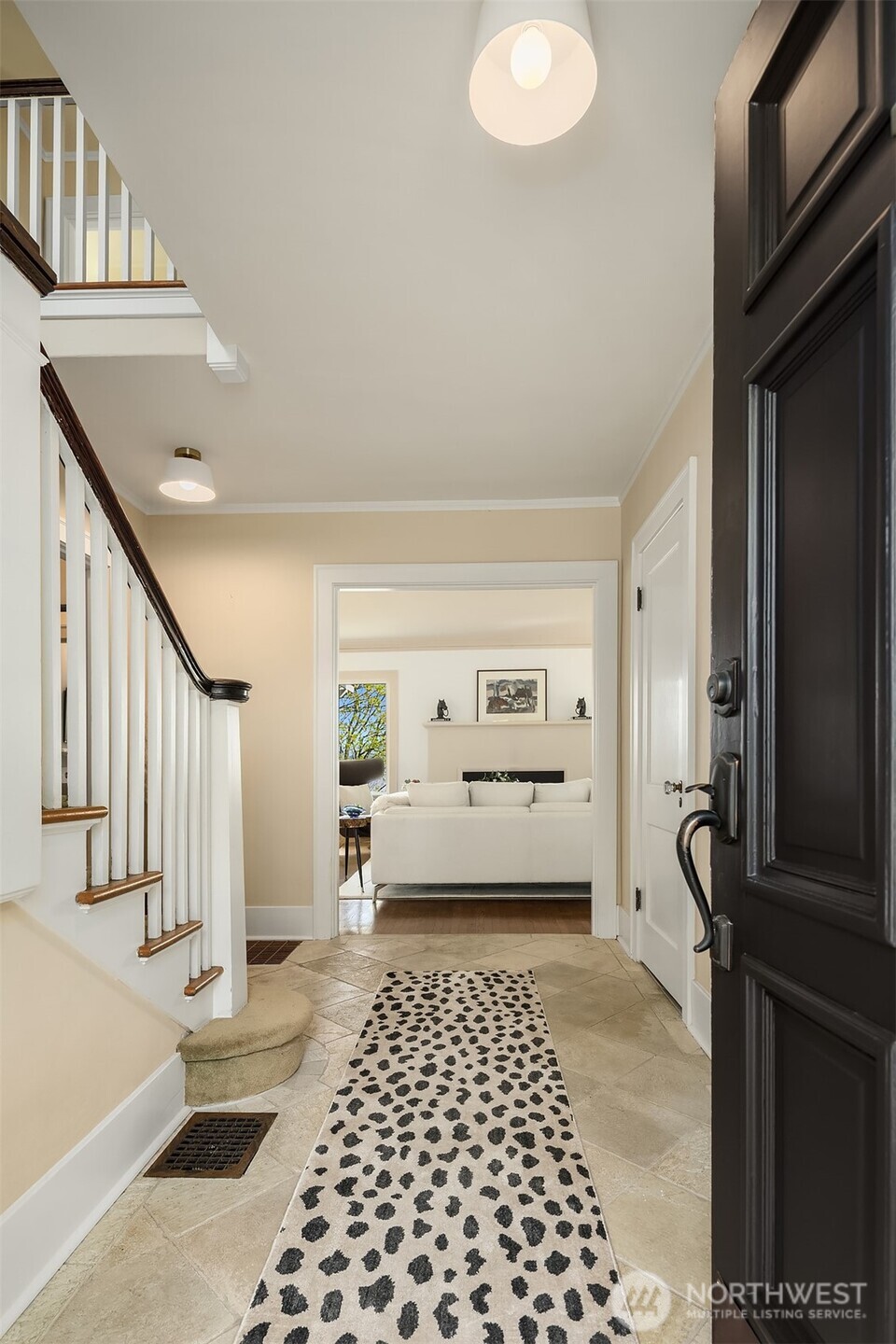 412 36th Avenue , Seattle, WA 98122-6416