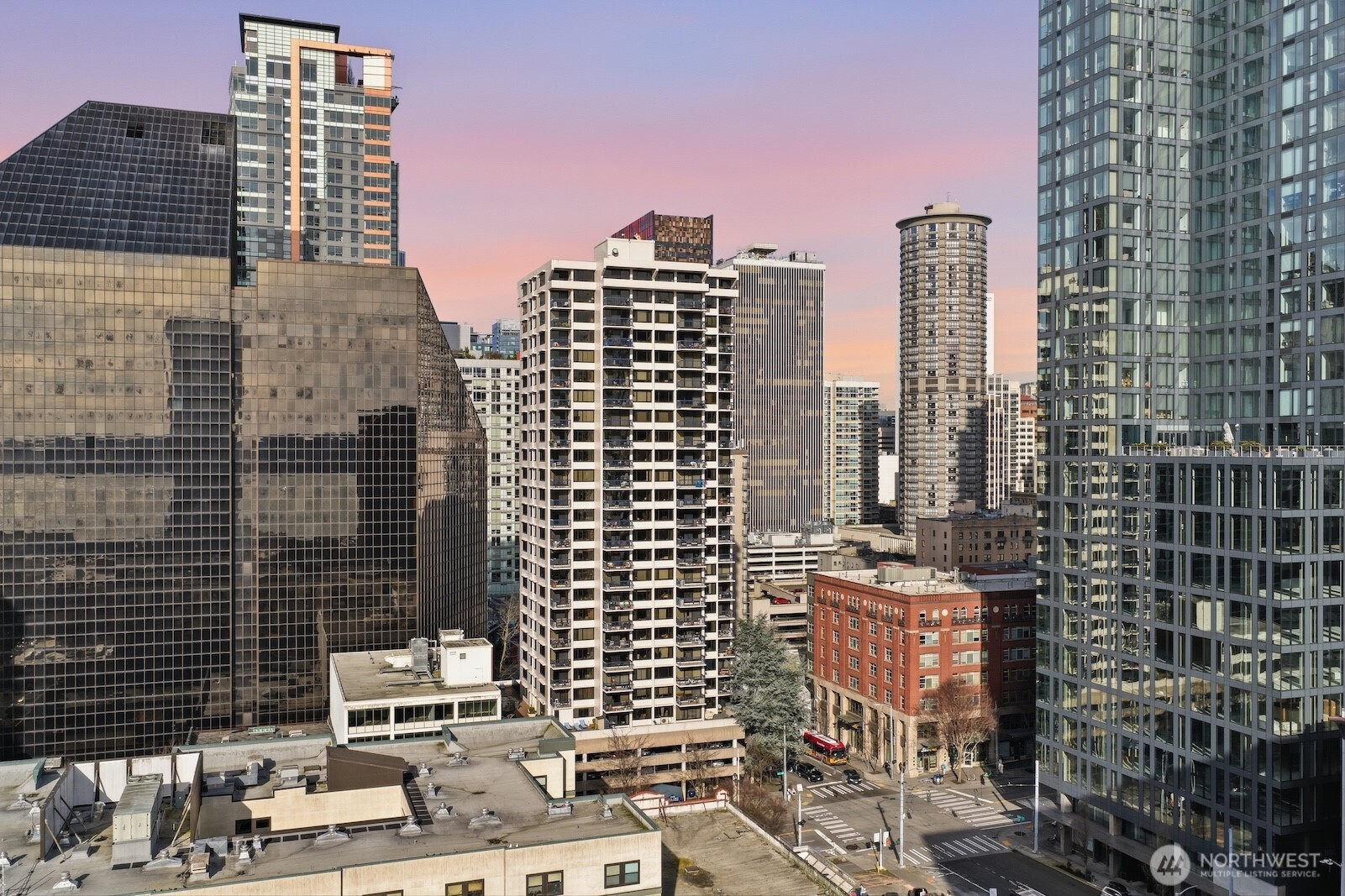 2100 3rd Avenue #2601, Seattle, WA 98121