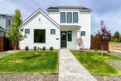 1057 SE Garrison Village Way , College Place, WA 99324