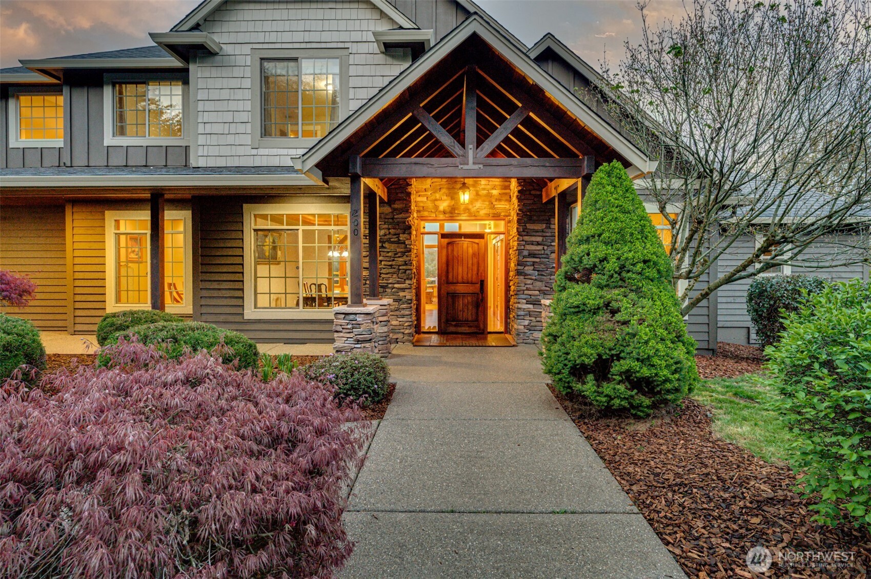 200 Pineridge Drive , Woodland, WA 98674