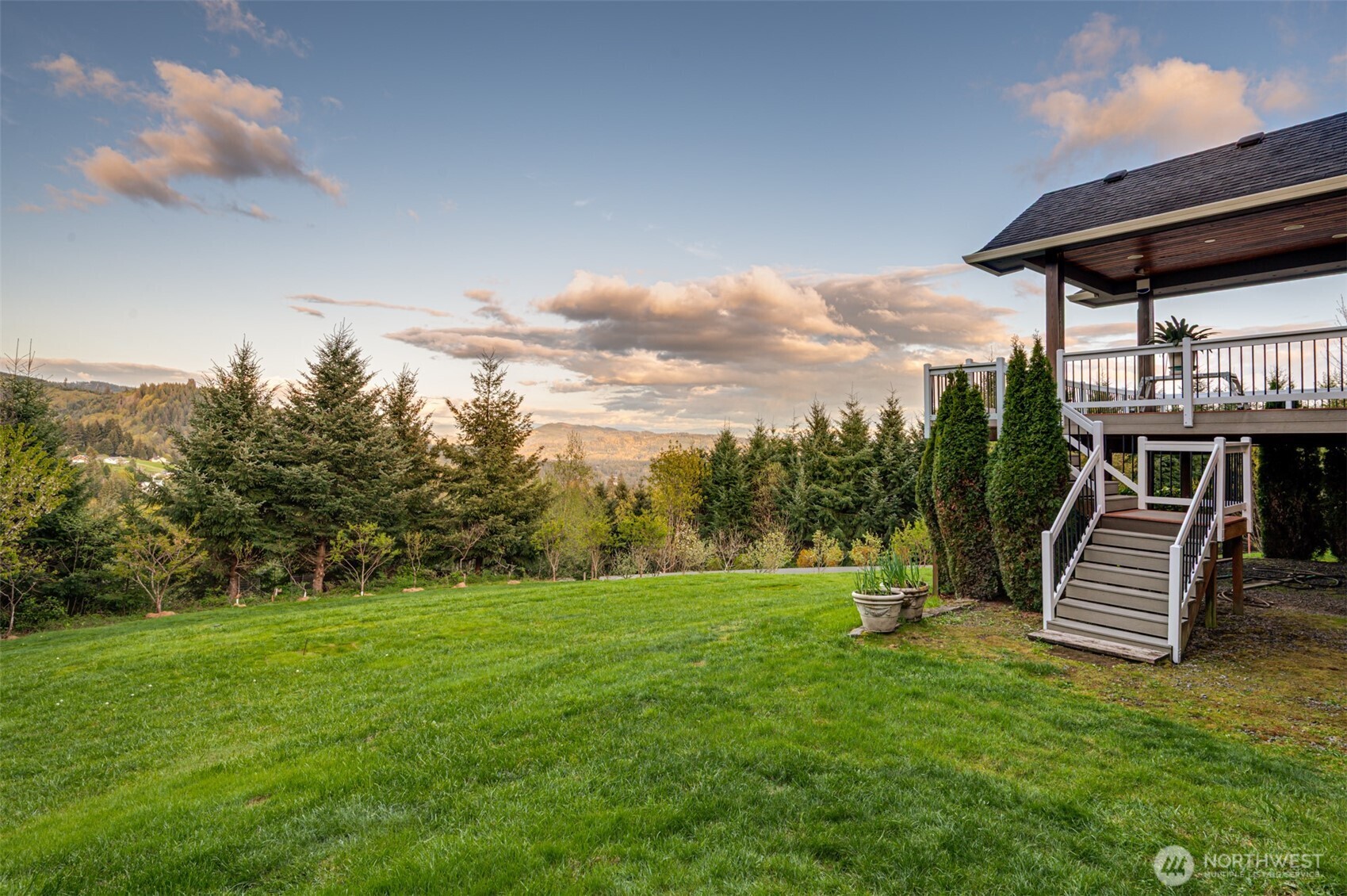 200 Pineridge Drive , Woodland, WA 98674
