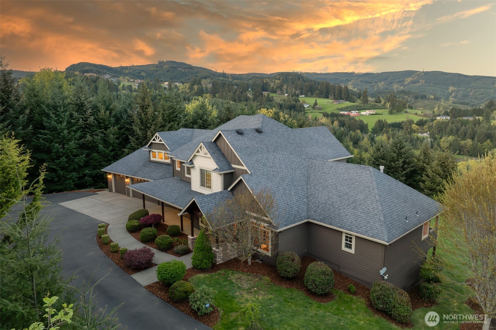 200 Pineridge Drive , Woodland, WA 98674
