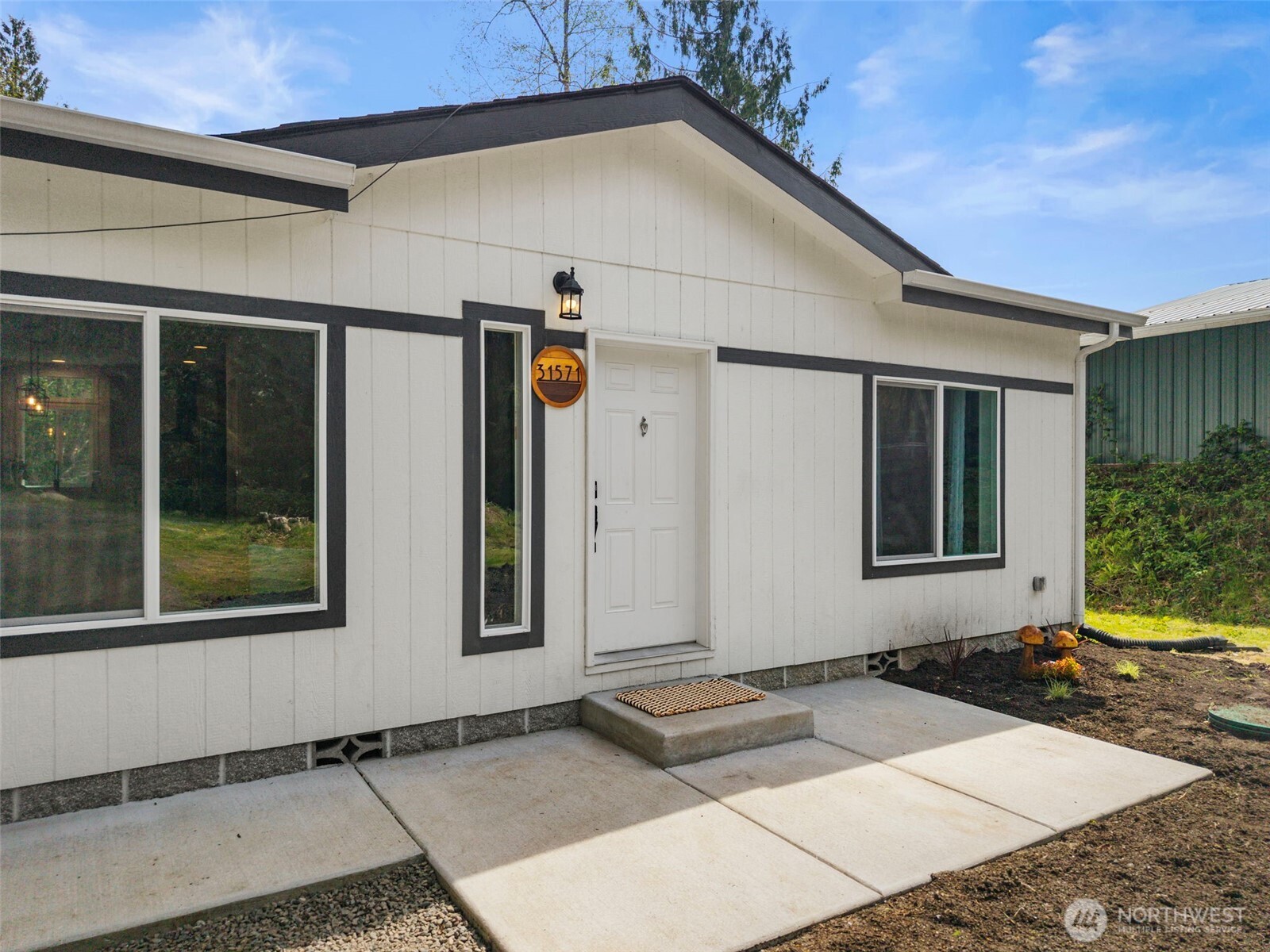 31571 Night Owl Avenue NE, Kingston, WA 98346