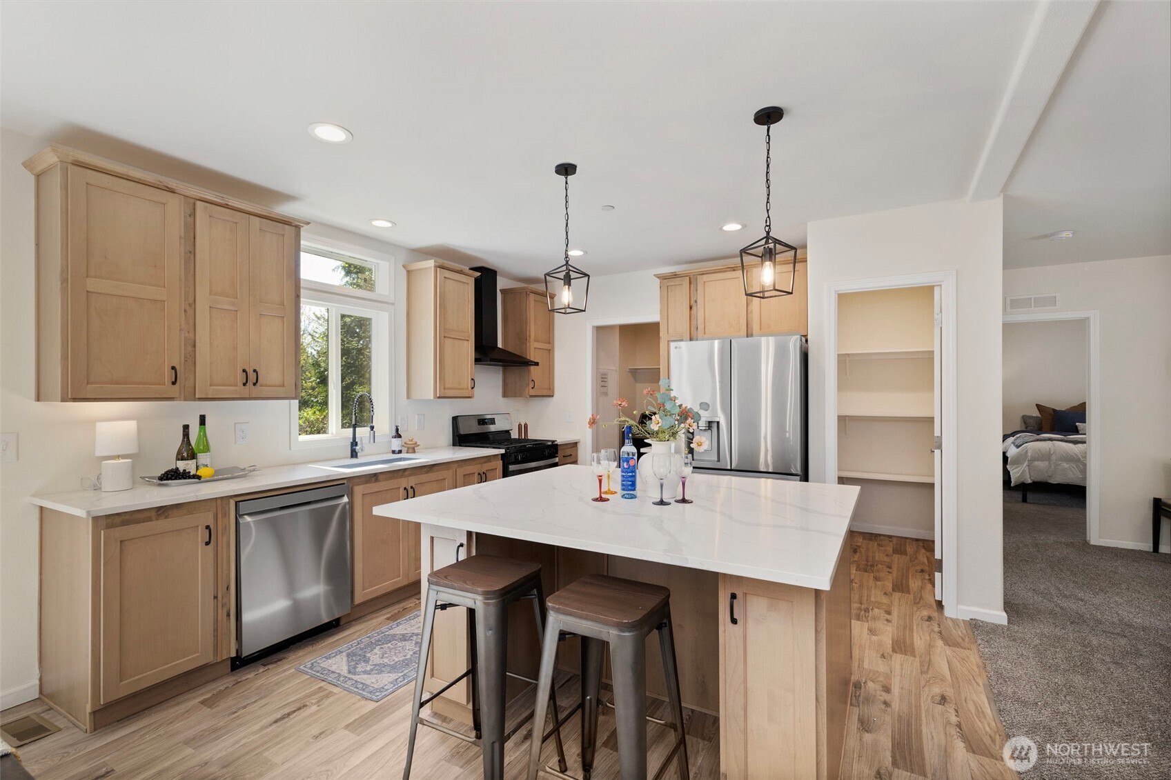 31571 Night Owl Avenue NE, Kingston, WA 98346