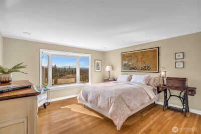 6749 82nd Avenue SE, Mercer Island, WA 98040 - Photo 11