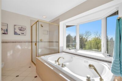 6749 82nd Avenue SE, Mercer Island, WA 98040 - Photo 12