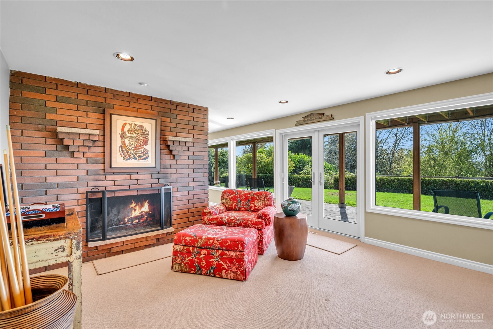 6749 82nd Avenue SE, Mercer Island, WA 98040