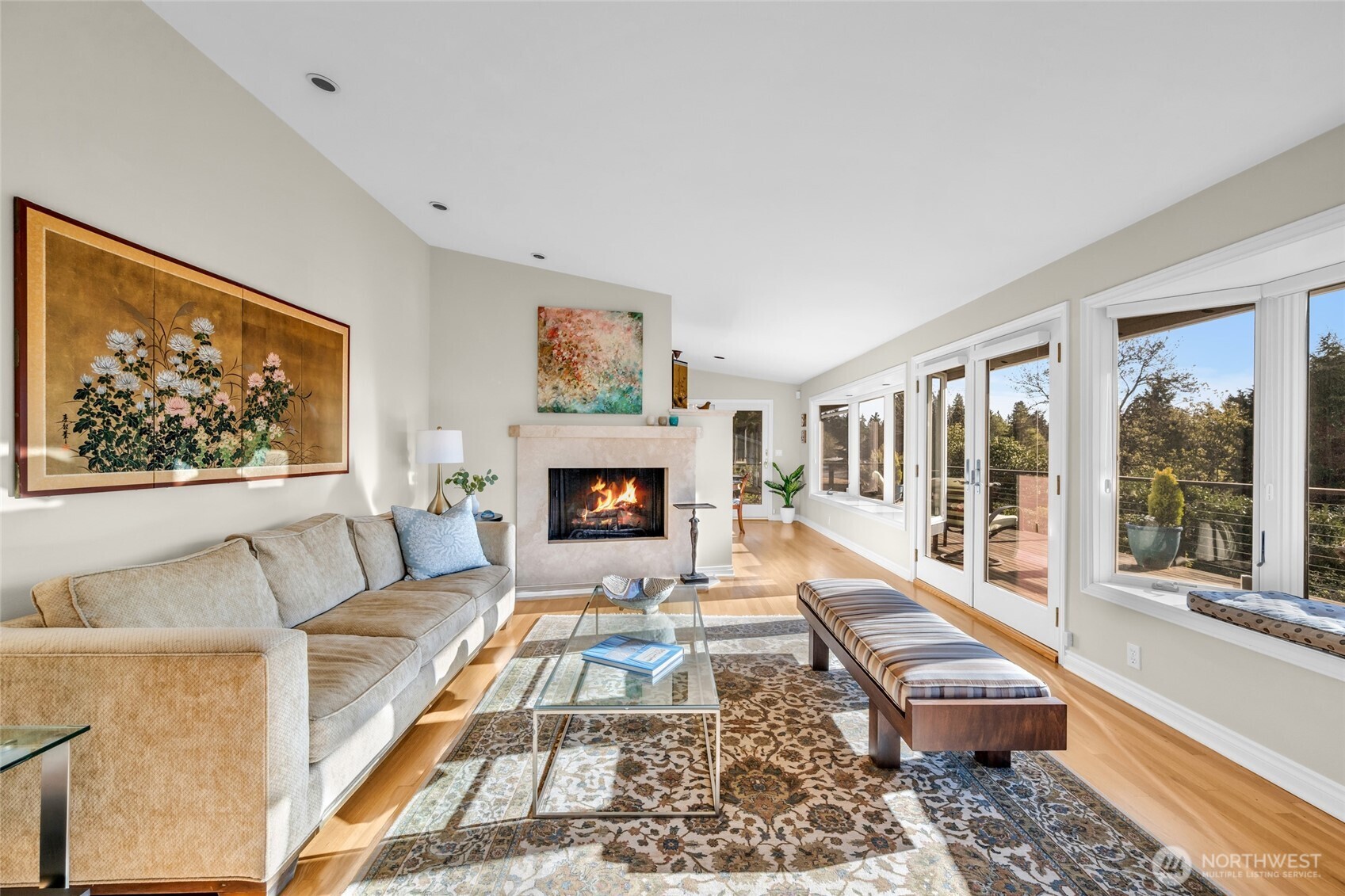 6749 82nd Avenue SE, Mercer Island, WA 98040