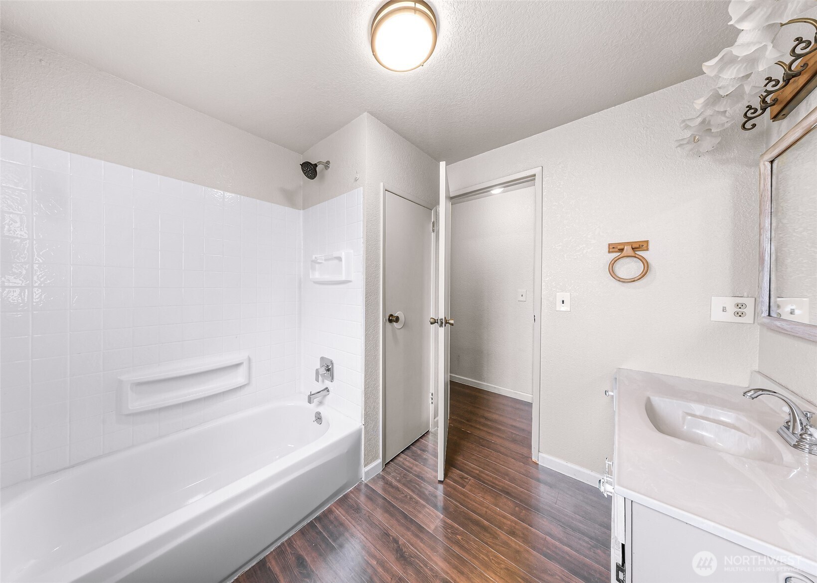 916 Jennings Street , Sedro Woolley, WA 98284