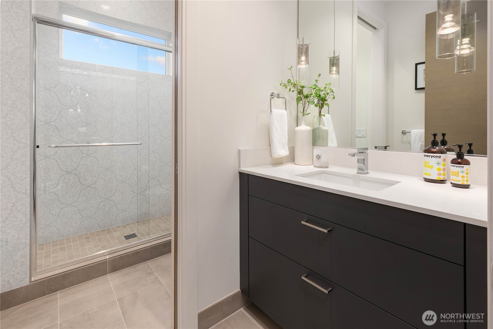 8260 SE 31st Street , Mercer Island, WA 98040