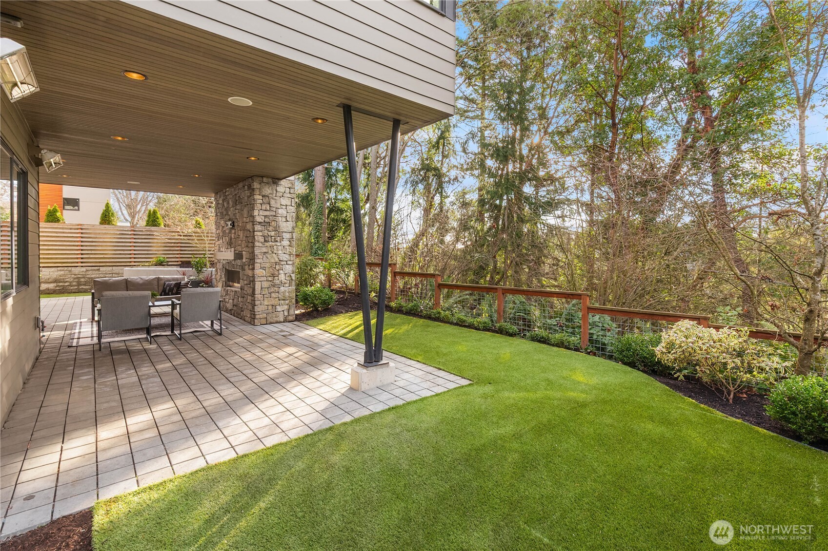 8260 SE 31st Street , Mercer Island, WA 98040
