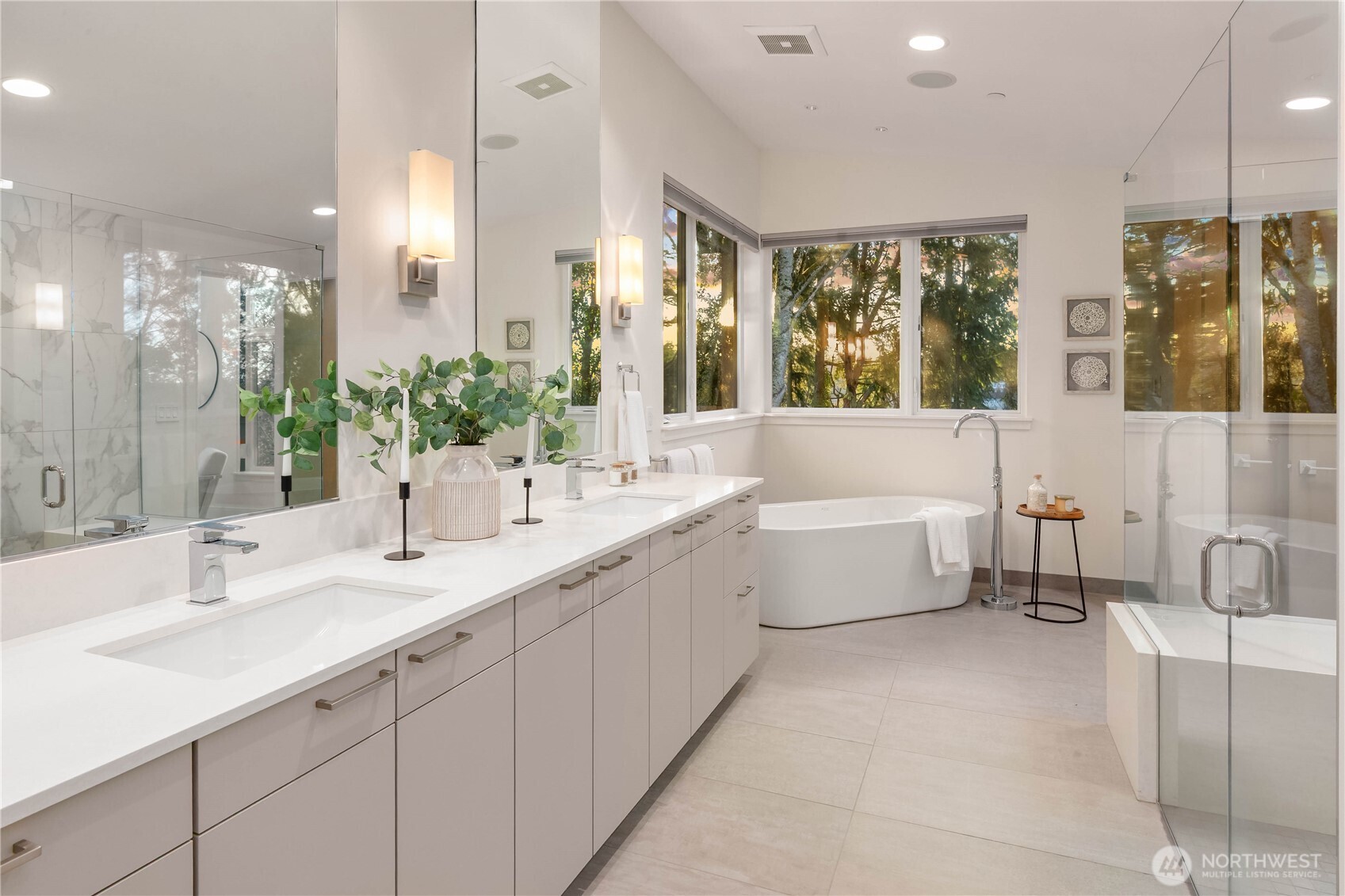 8260 SE 31st Street , Mercer Island, WA 98040