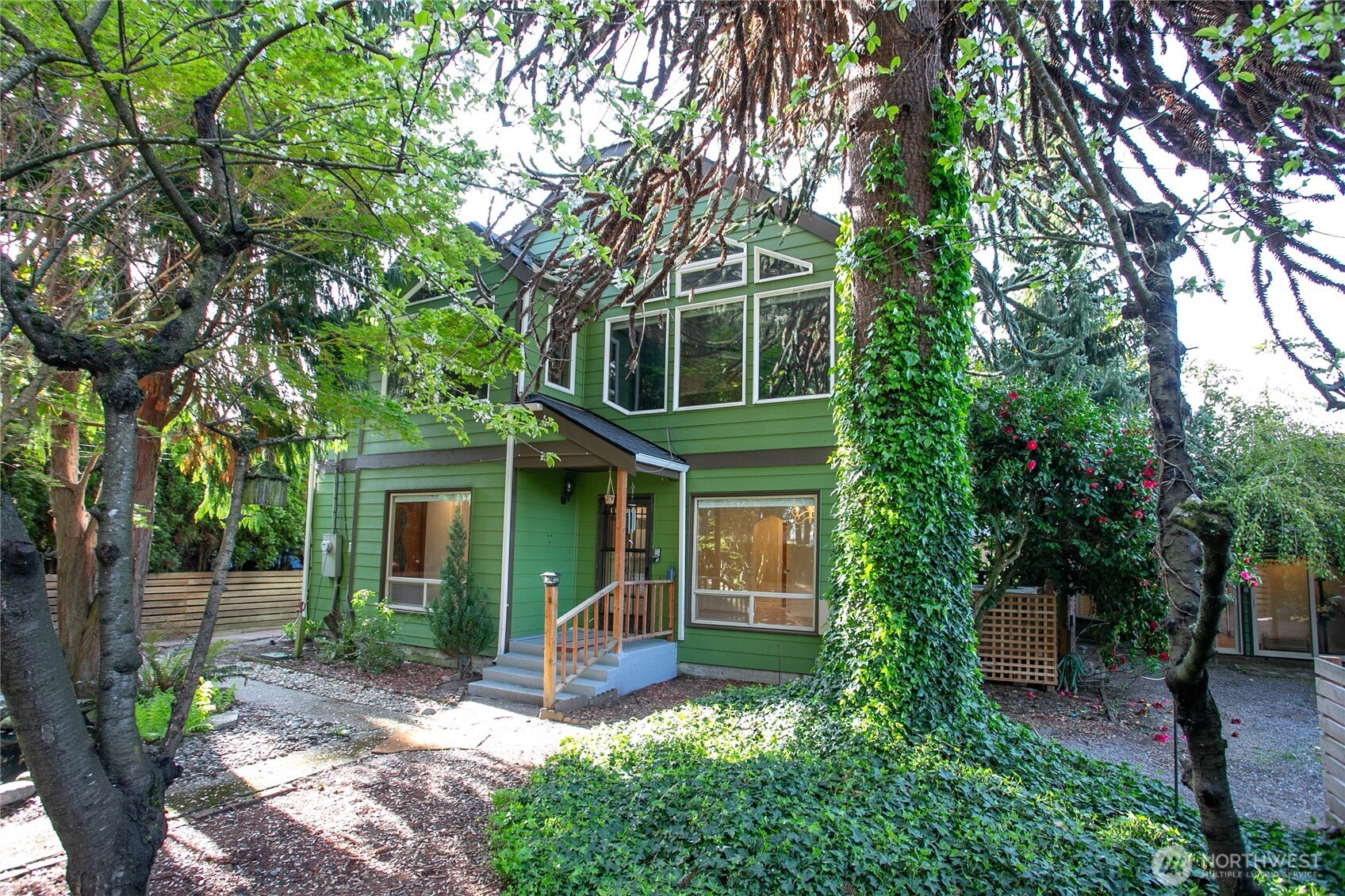 1100 Greenleaf Avenue , Burlington, WA 98233