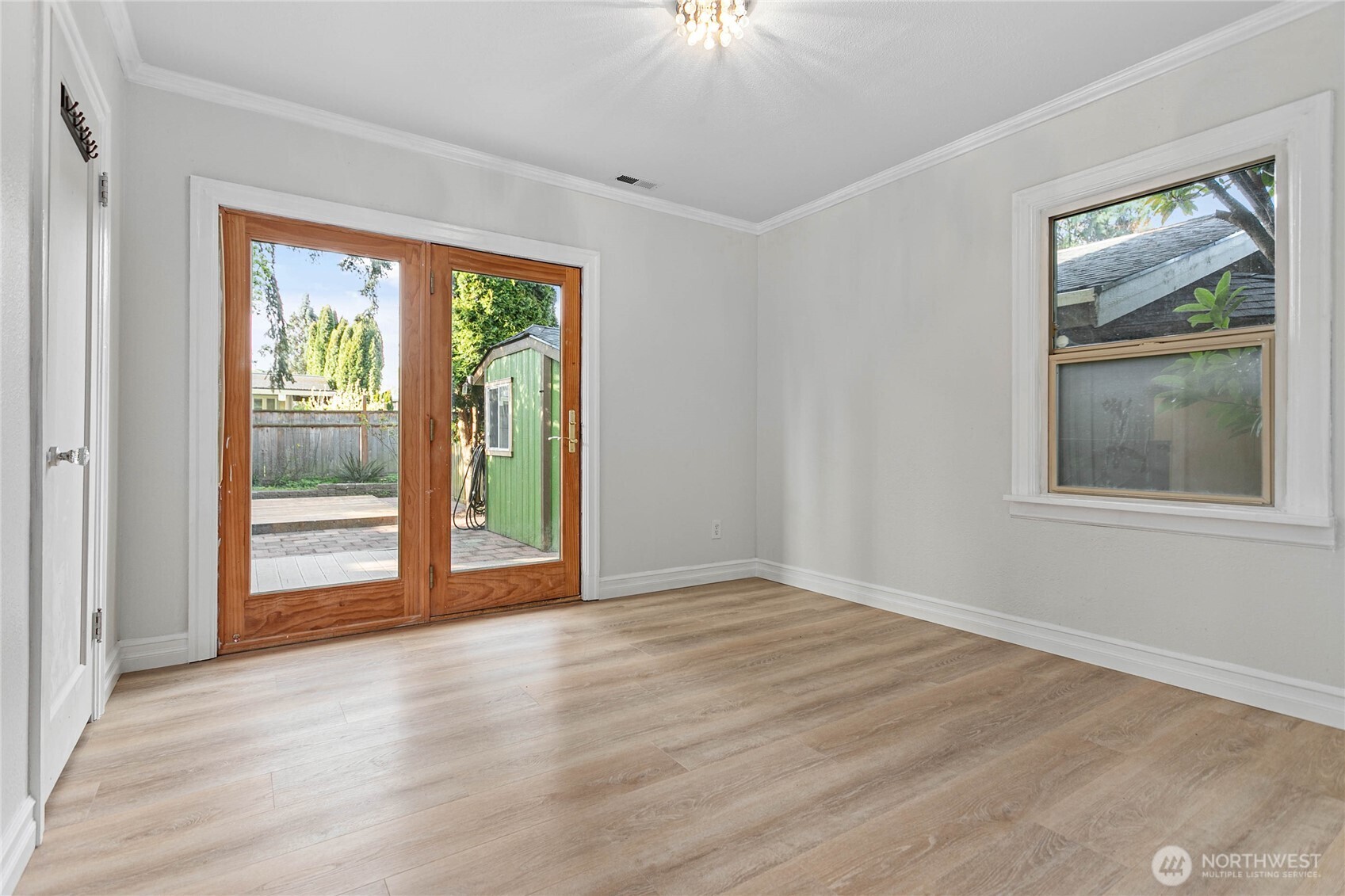 1100 Greenleaf Avenue , Burlington, WA 98233