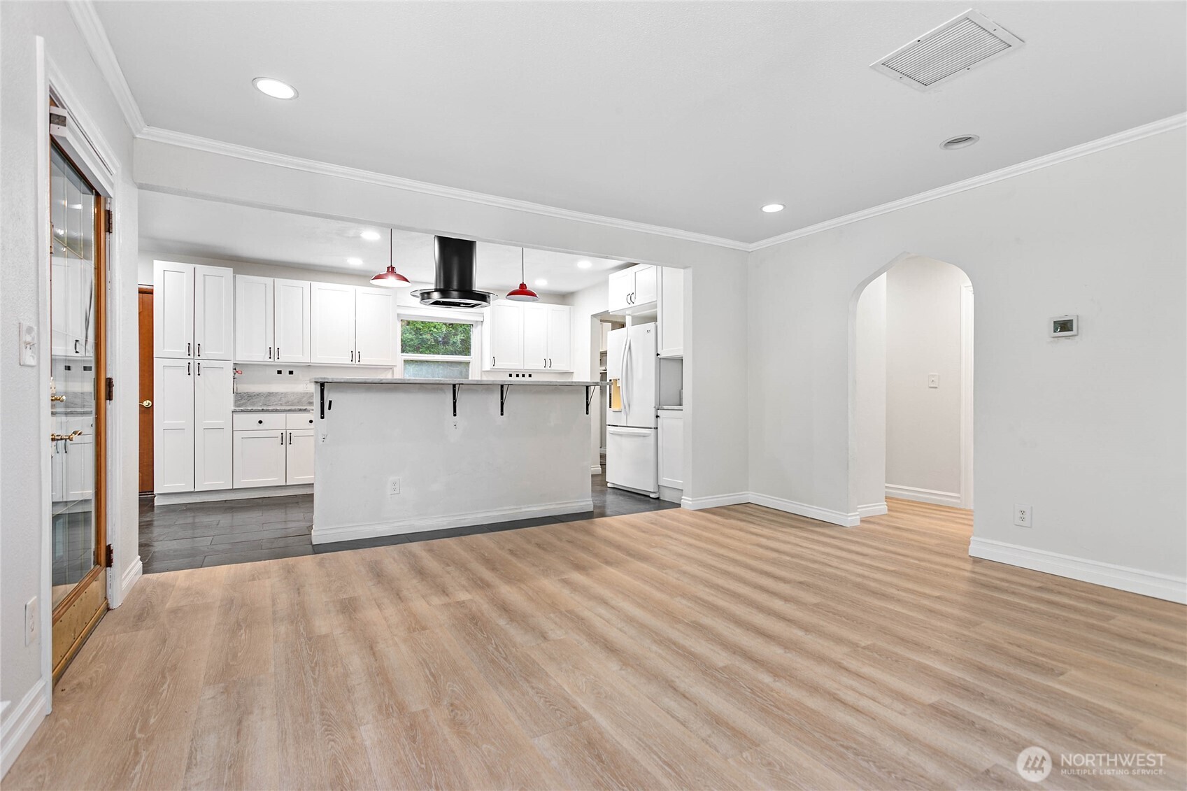1100 Greenleaf Avenue , Burlington, WA 98233