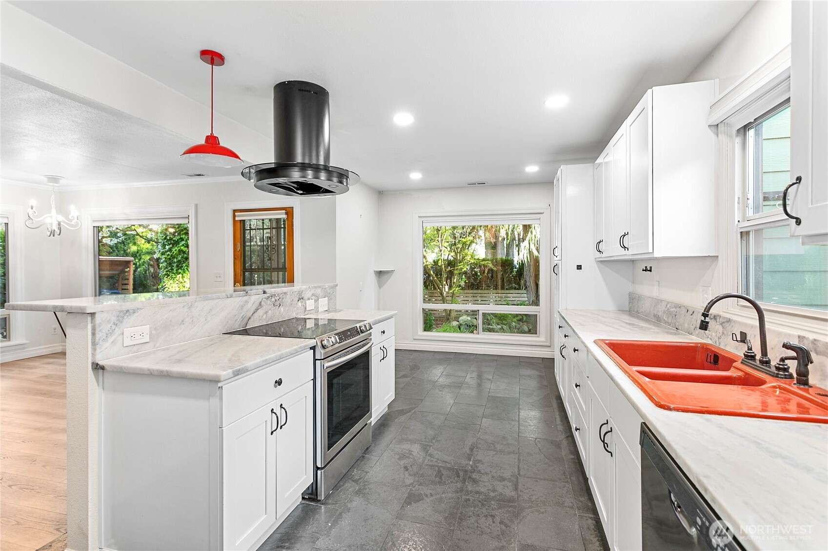 1100 Greenleaf Avenue , Burlington, WA 98233