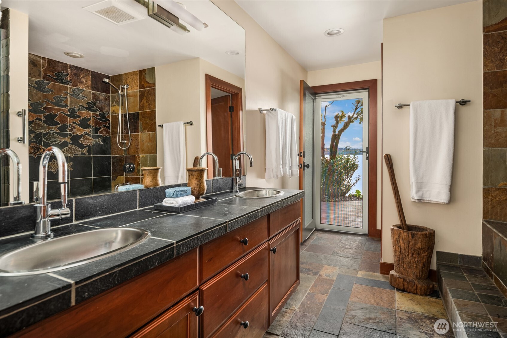 2095 Rose Point Lane , Kirkland, WA 98033