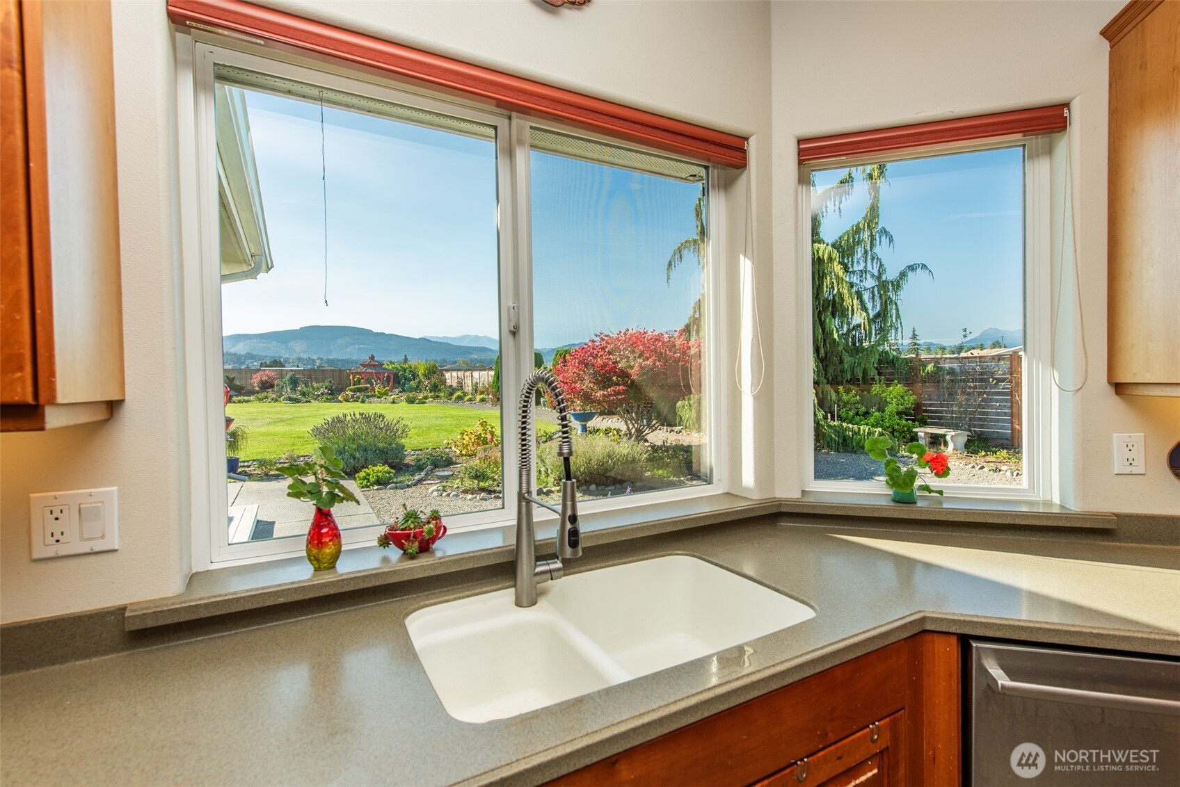 920 N Gierin Creek Lane , Sequim, WA 98382