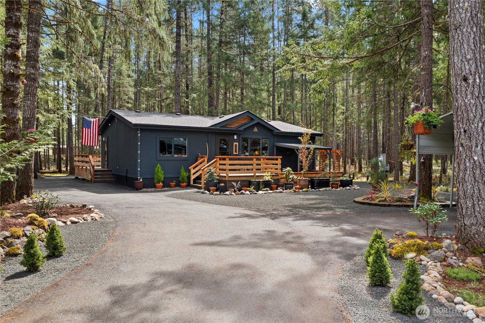 231 N Olympic Way , Hoodsport, WA 98548