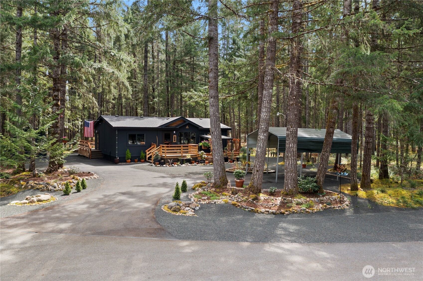231 N Olympic Way , Hoodsport, WA 98548