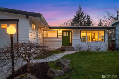 7039 39th Avenue NE, Seattle, WA 98115 - Photo 1
