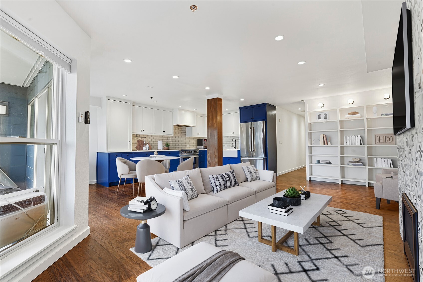 701 Galer St #609, Seattle, WA 98109