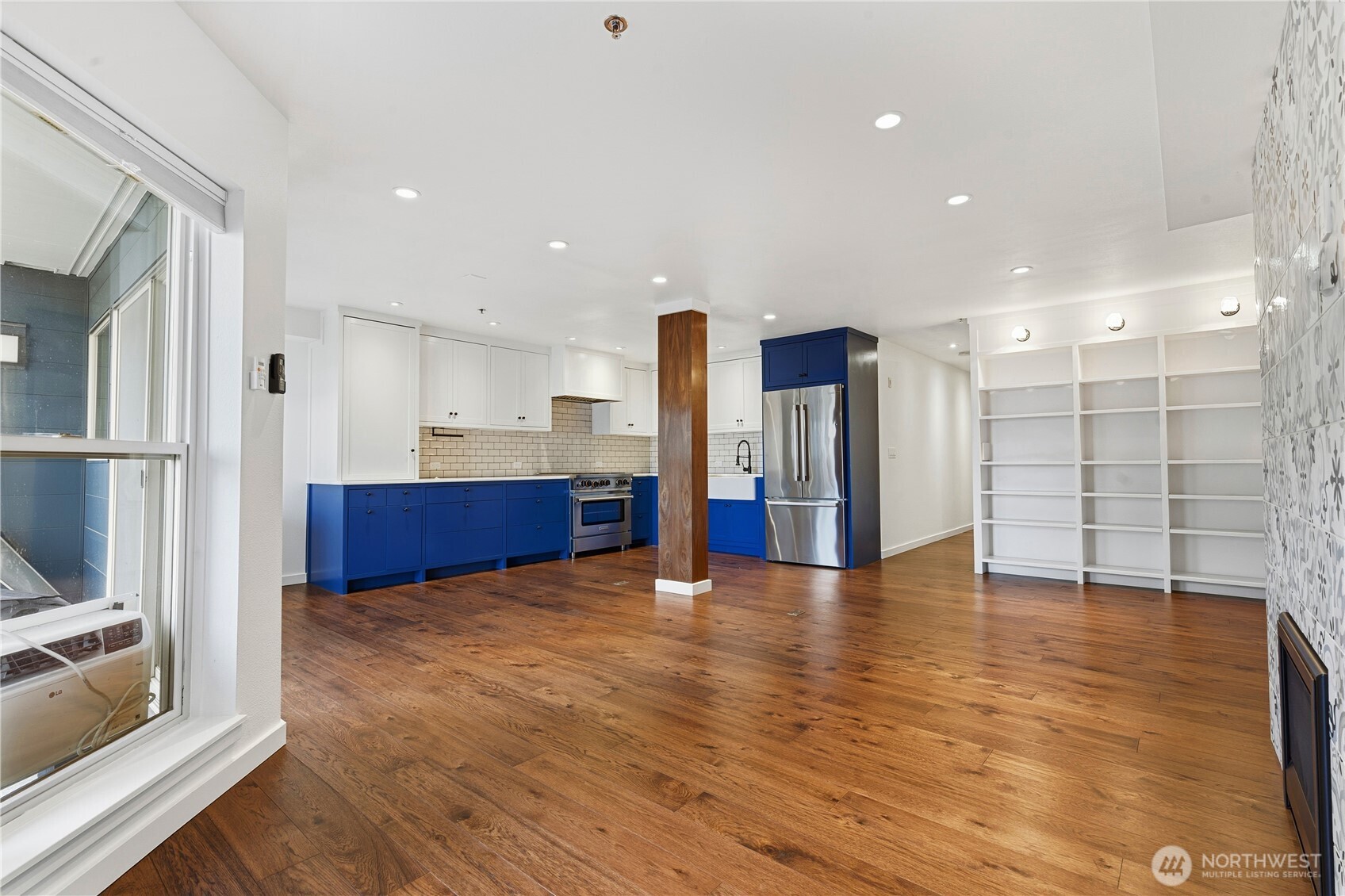 701 Galer St #609, Seattle, WA 98109