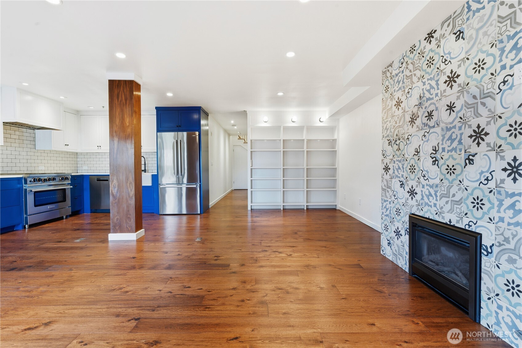 701 Galer St #609, Seattle, WA 98109
