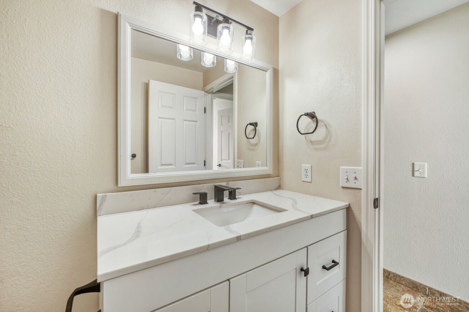3618 S 243rd Street , Kent, WA 98032