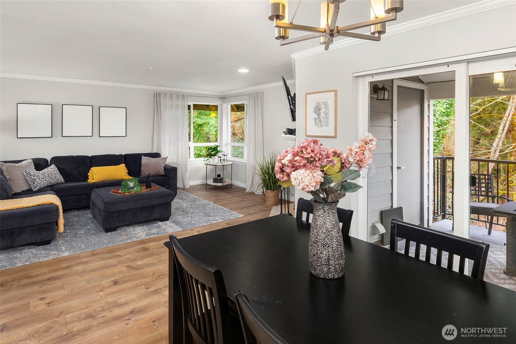 12023 NE 204th Place #E302, Bothell, WA 98011