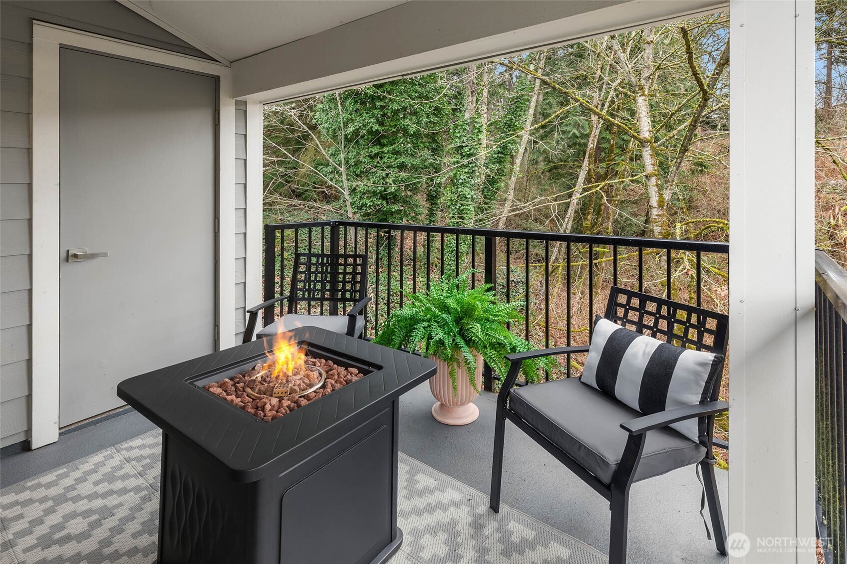 12023 NE 204th Place #E302, Bothell, WA 98011